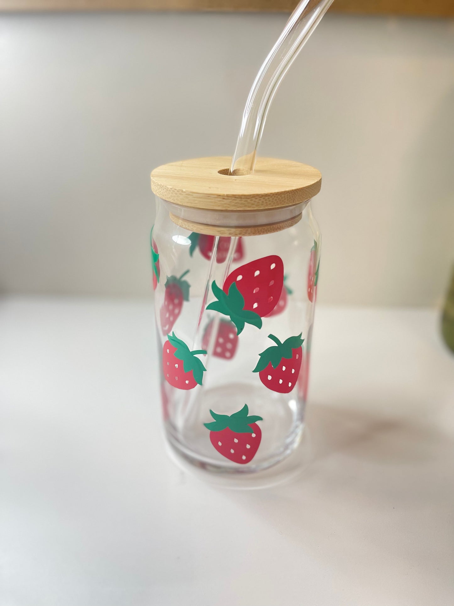Strawberry 16 oz Glass Cup